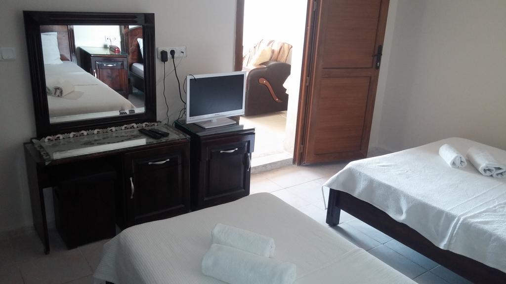 Otel Delfin 3*